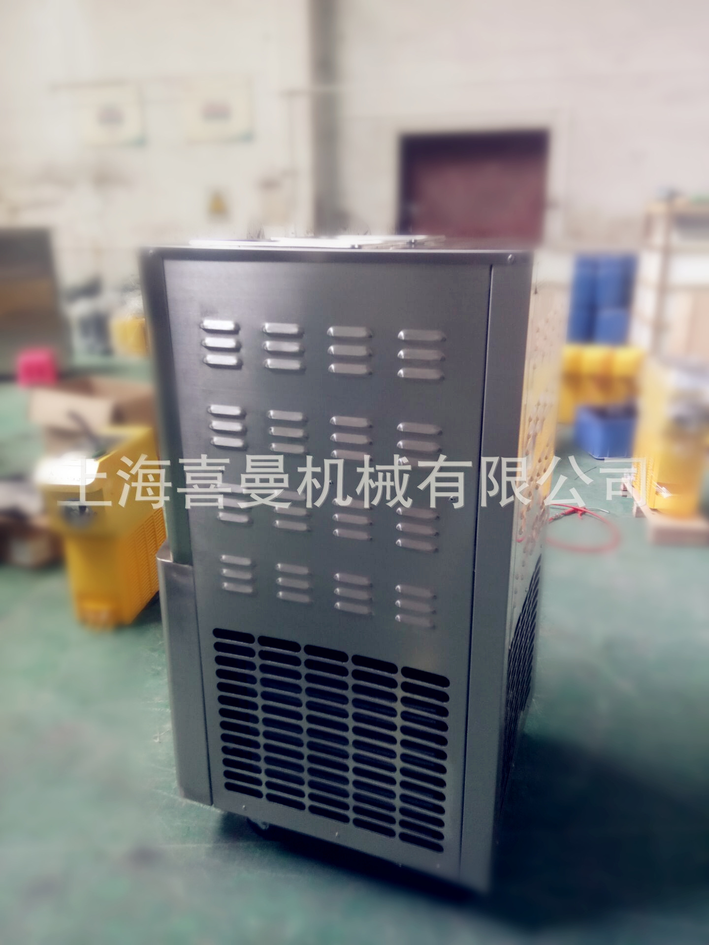 熱銷(xiāo)商用冰淇淋機(jī) 全自動(dòng)甜筒雪糕機(jī)器 立式軟冰淇淋機(jī) 廠家